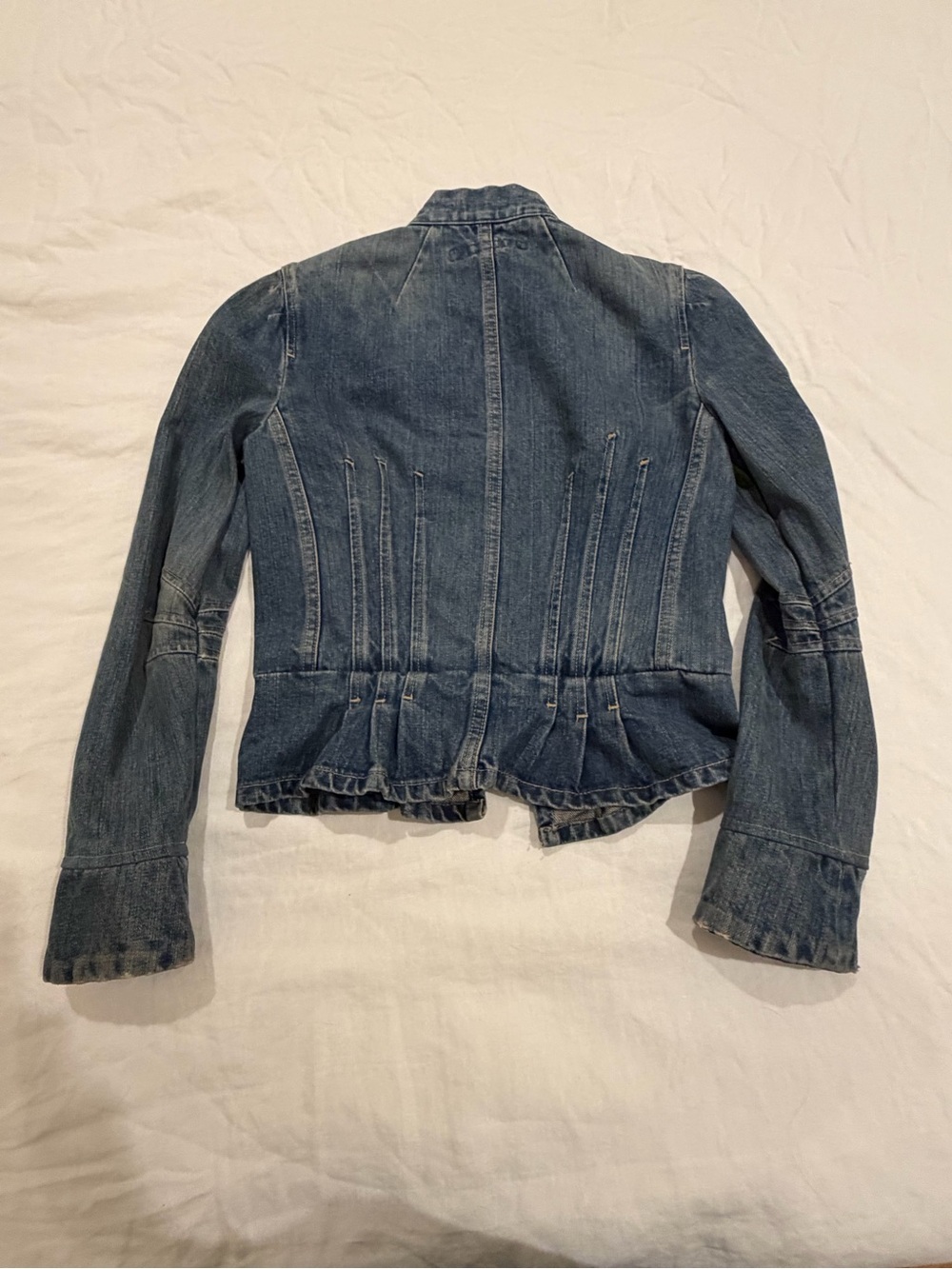 Original Marc Jacobs Denim peplum Jean jacket from the early 2000’s. - Picture 3 of 6